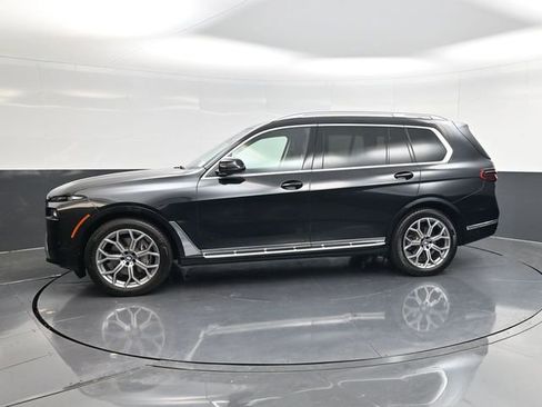 Used 2025 BMW X7 xDrive40i AWD/4WD image 6