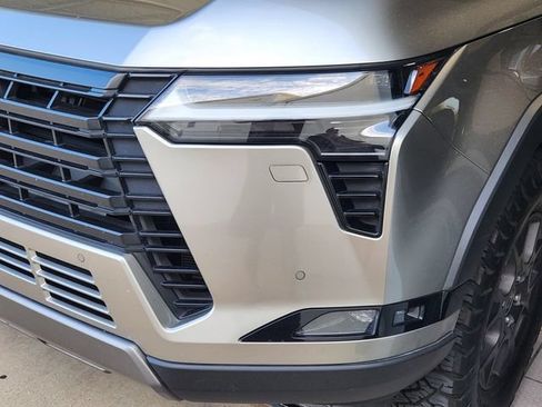 Used 2024 Lexus GX 550 AWD/4WD image 8