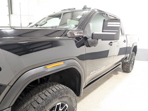 Used 2024 GMC Sierra 2500 AT4X AWD/4WD image 7