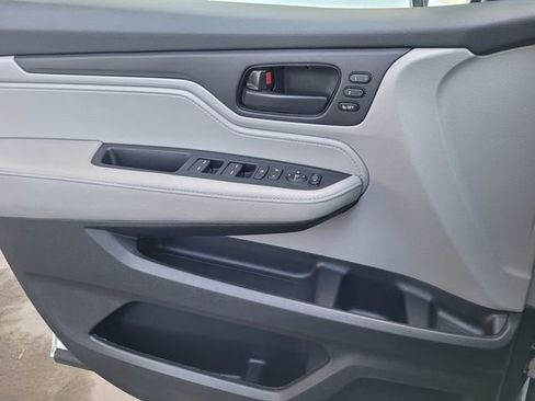Used 2024 Honda Odyssey EX-L image 13