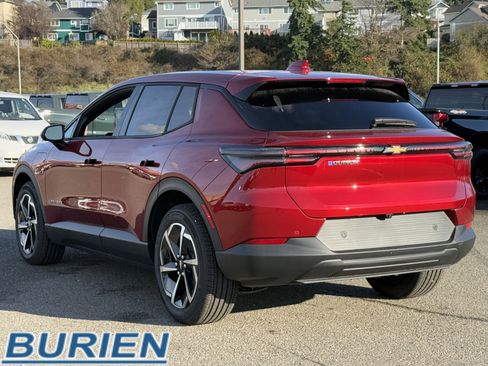 New 2026 Chevrolet Equinox EV LT image 3