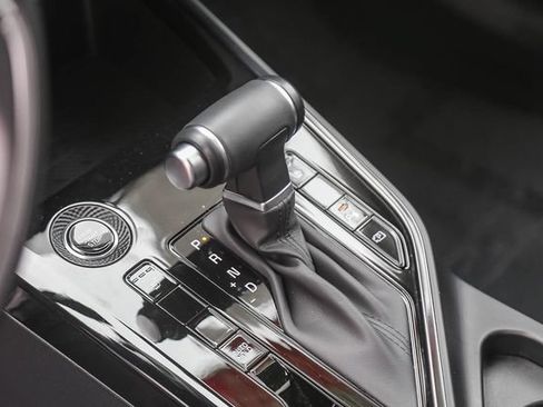 Certified 2025 Kia Niro EX FWD image 21