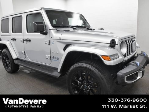 Used 2024 Jeep Wrangler Unlimited Sahara w/ Technology Group image 1