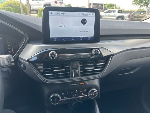 Used 2024 Ford Escape Active image 11