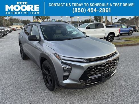 Used 2025 Chevrolet Trax ACTIV w/ Driver Confidence Package image 1