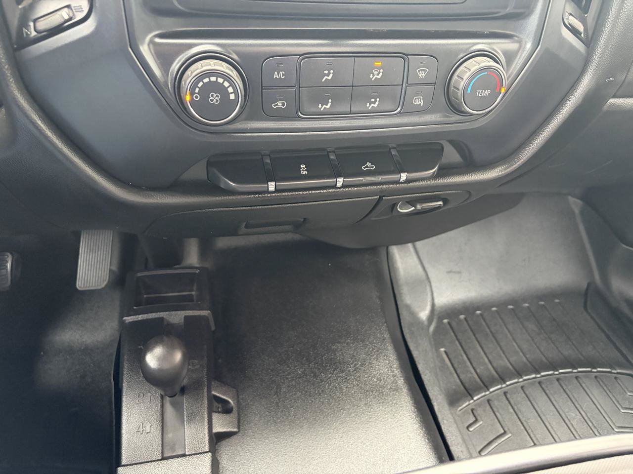 Used 2018 GMC Sierra 2500 4x4 Regular Cab w/ Sierra Convenience Package image 27