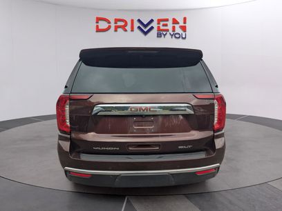 Used 2022 GMC Yukon XL SLT w/ SLT Luxury Package