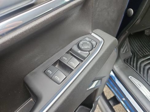 Used 2023 Chevrolet Silverado 1500 LT AWD/4WD image 12