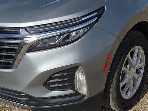 Used 2024 Chevrolet Equinox LT image 10