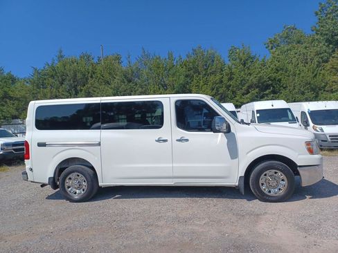 Used 2016 Nissan NV 3500 SV w/ SV Technology Package RWD image 4