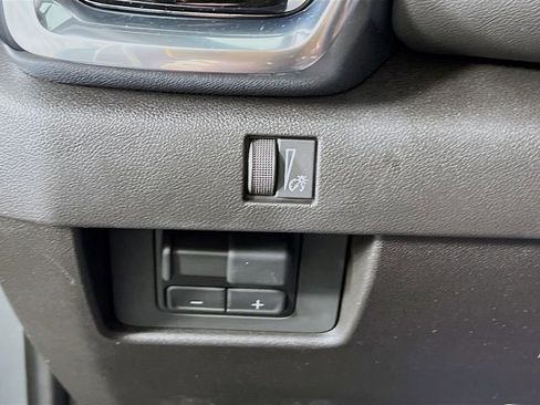 New 2026 GMC Canyon Elevation w/ Convenience Package image 8