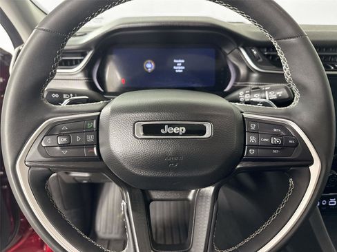 Used 2023 Jeep Grand Cherokee L Laredo w/ Luxury Tech Group I image 16