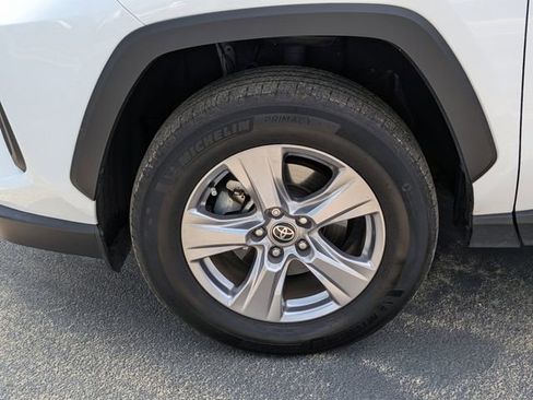 Used 2023 Toyota RAV4 XLE w/ Convenience Package FWD image 11