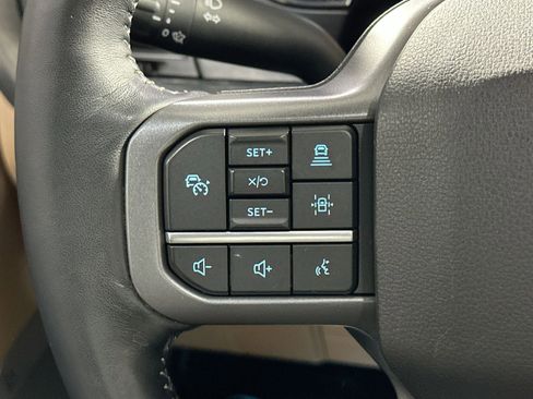 Used 2021 Ford F150 Lariat w/ Max Trailer Tow Package image 21