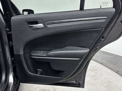 Used 2020 Chrysler 300 Touring L w/ Quick Order Package 2EF image 30