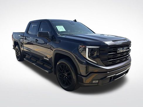 Used 2023 GMC Sierra 1500 Elevation RWD image 3