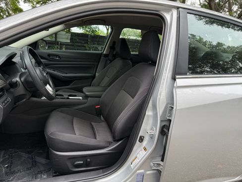 Used 2026 Nissan Altima 2.5 SV FWD image 33