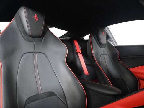 Used 2022 Ferrari Roma RWD image 4