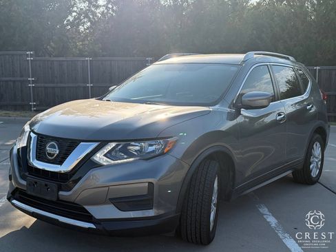 Used 2018 Nissan Rogue SV FWD image 4