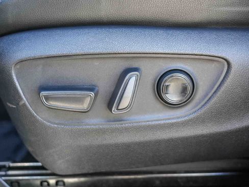 Used 2024 Toyota Grand Highlander AWD Hybrid image 18