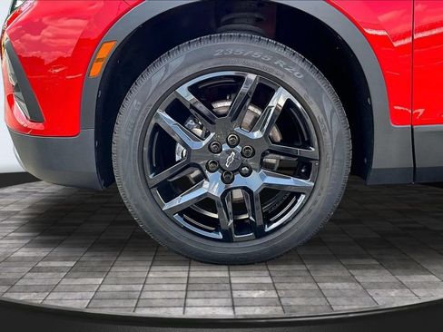 Used 2020 Chevrolet Blazer LT FWD image 9