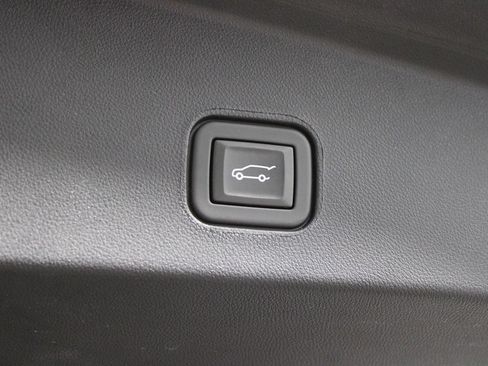 Used 2024 Cadillac Lyriq Tech RWD image 40