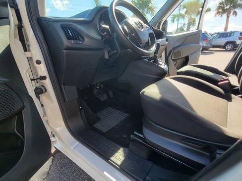 Used 2021 RAM ProMaster City Tradesman SLT image 17