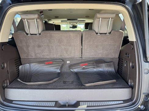 Used 2017 GMC Yukon Denali w/ Open Road Package image 11