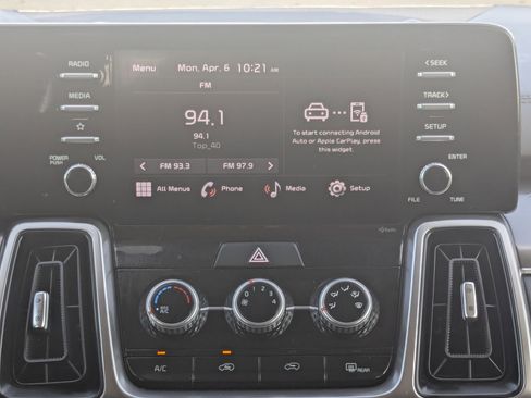 Certified 2023 Kia Sorento LX image 22