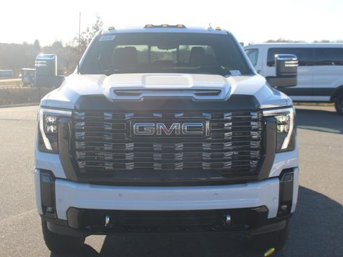 New 2026 GMC Sierra 2500 Denali Ultimate image 2
