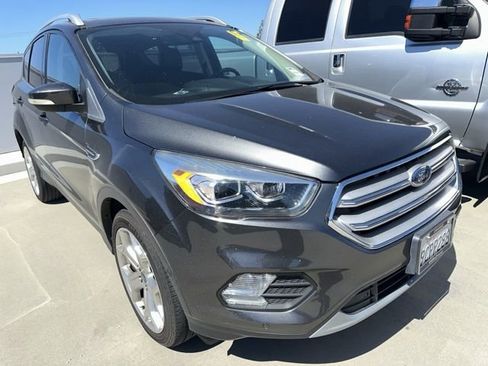 Used 2019 Ford Escape Titanium image 1