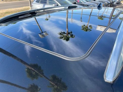 Used 2021 Chevrolet Equinox Premier image 23