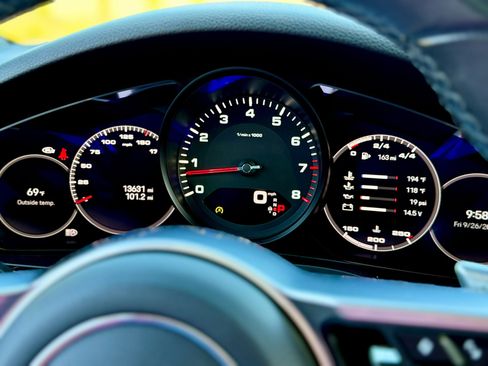 Used 2022 Porsche Cayenne Platinum Edition image 56