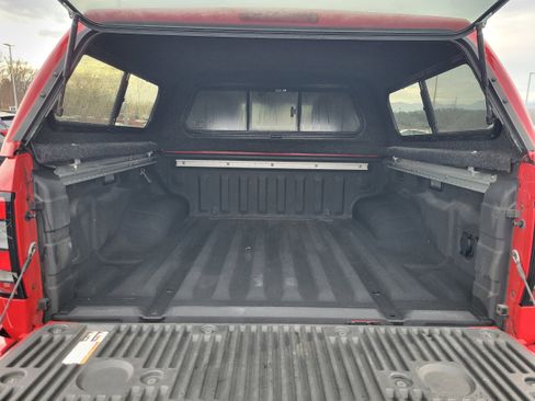 Used 2022 Nissan Frontier SV image 12