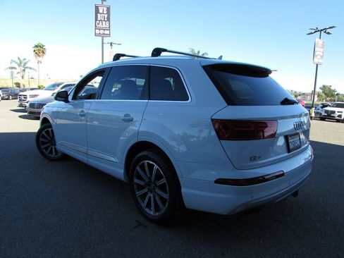 Used 2017 Audi Q7 3.0T Premium Plus image 3