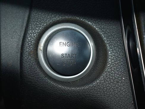 Used 2018 Mercedes-Benz C 300 4MATIC Sedan w/ Premium Package image 23