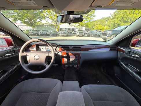 Used 2008 Chevrolet Impala LT FWD image 10
