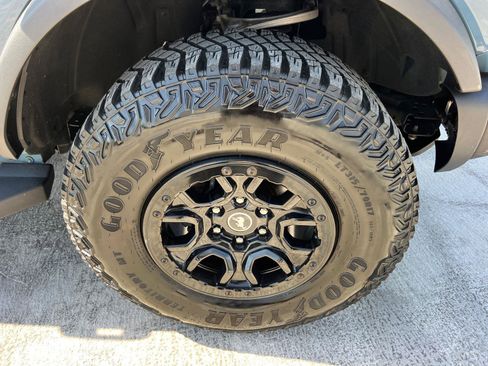 Used 2023 Ford Bronco Wildtrak AWD/4WD image 12