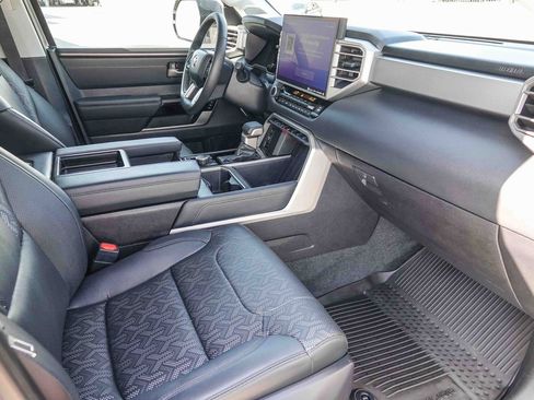 Used 2024 Toyota Tundra Limited AWD/4WD image 18