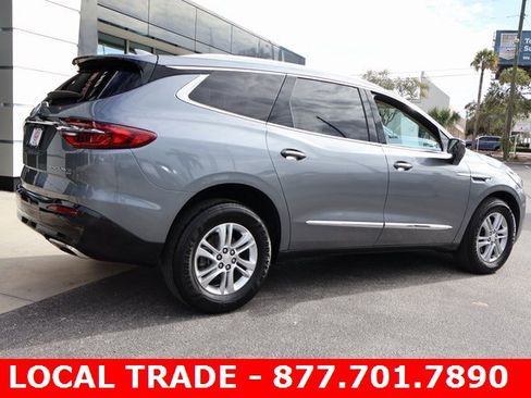 Used 2019 Buick Enclave Essence image 8