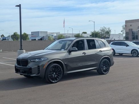 New 2026 BMW X5 xDrive40i w/ M Sport Package AWD/4WD image 10