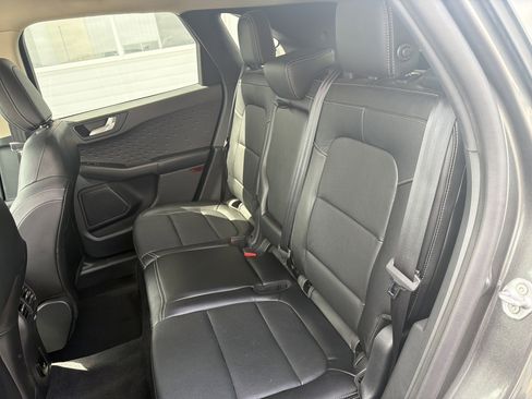 Used 2020 Ford Escape Titanium AWD/4WD image 27