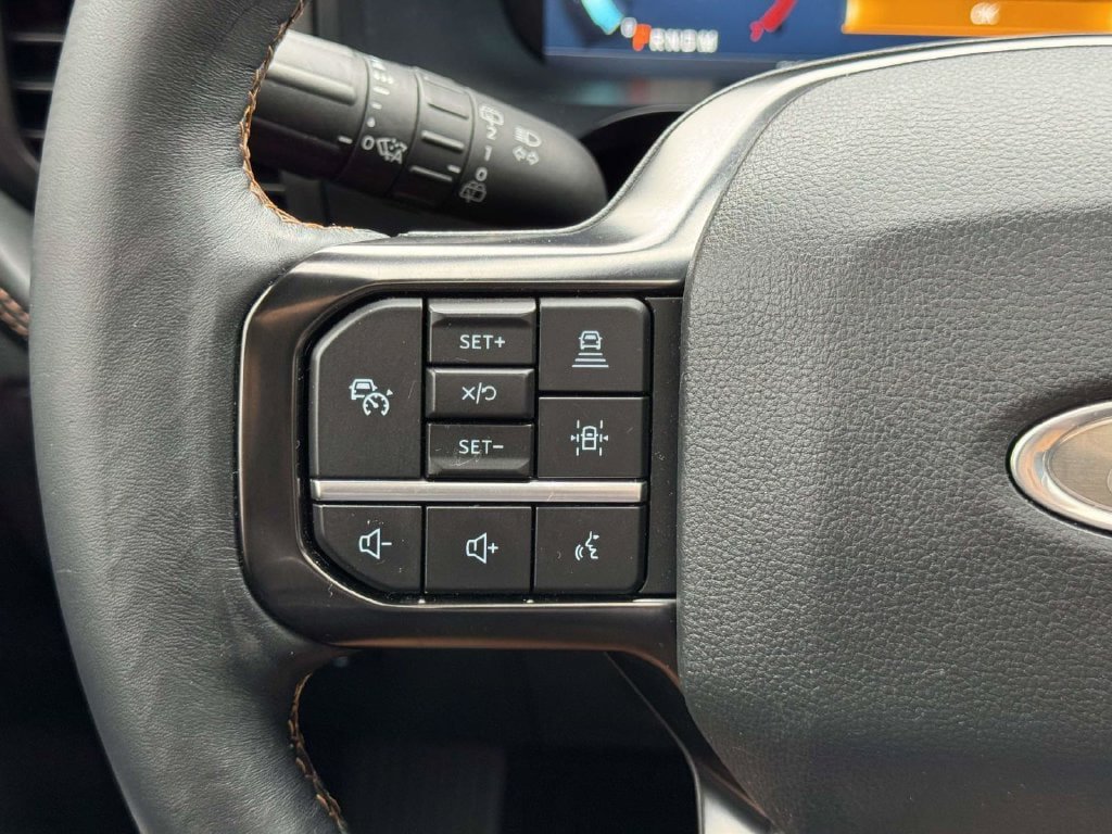 Used 2023 Ford Expedition Platinum AWD/4WD image 12