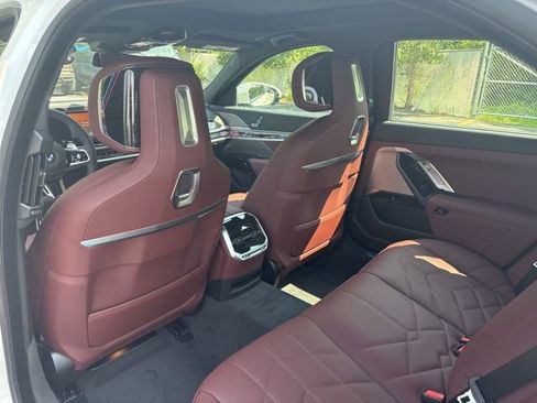 Used 2025 BMW 740i xDrive image 17