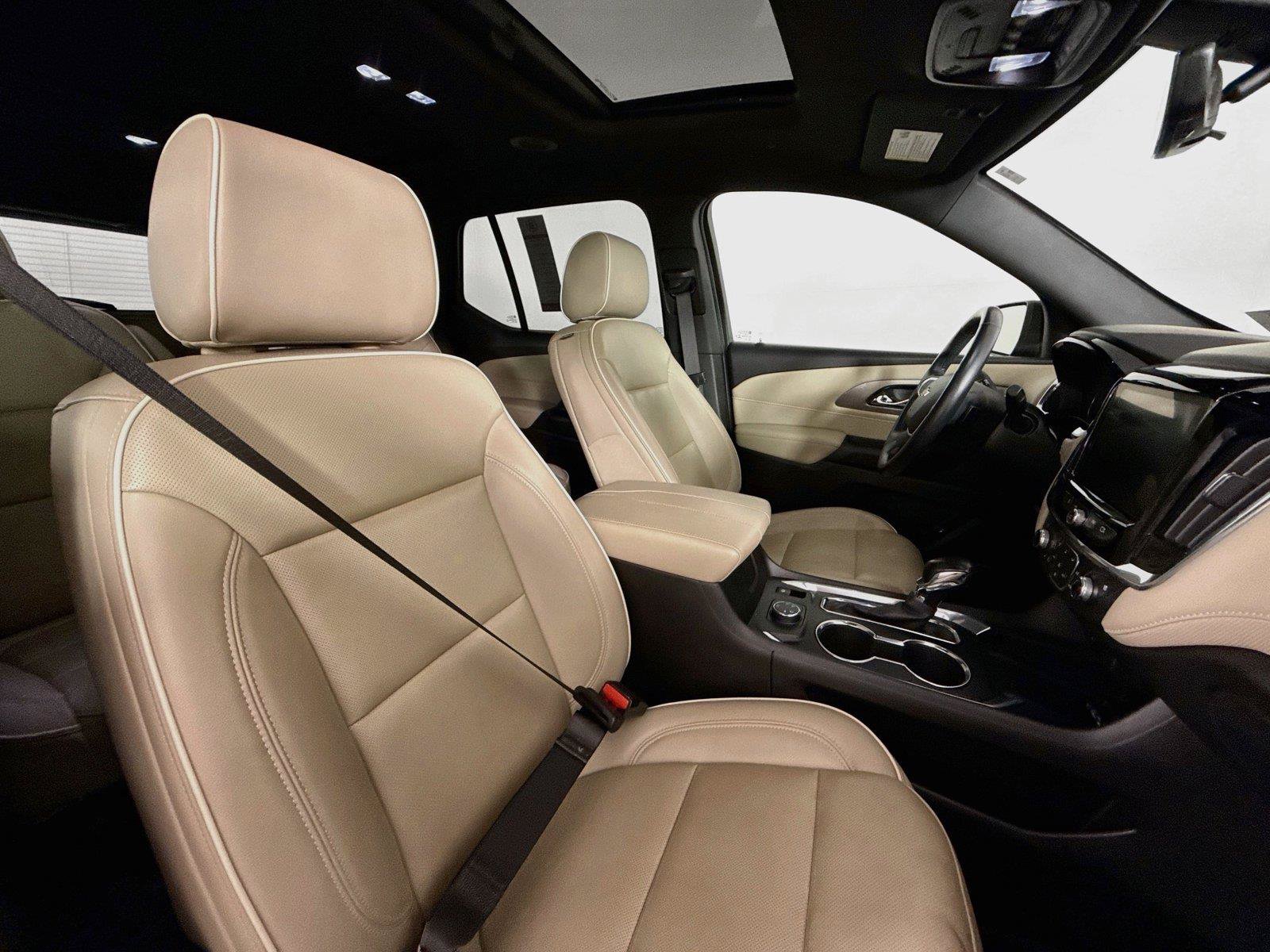 Used 2022 Chevrolet Traverse Premier AWD/4WD image 43
