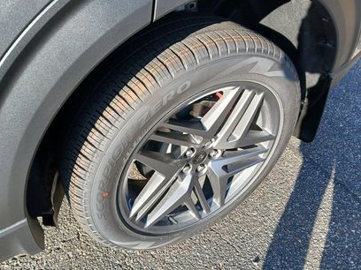 New 2025 Ford Explorer ST-Line w/ Premium Package