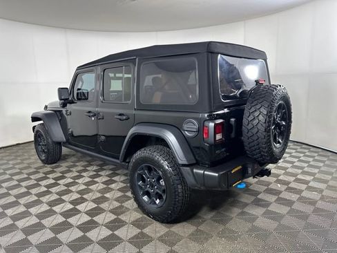 Used 2023 Jeep Wrangler Unlimited w/ Cold Weather Group image 5