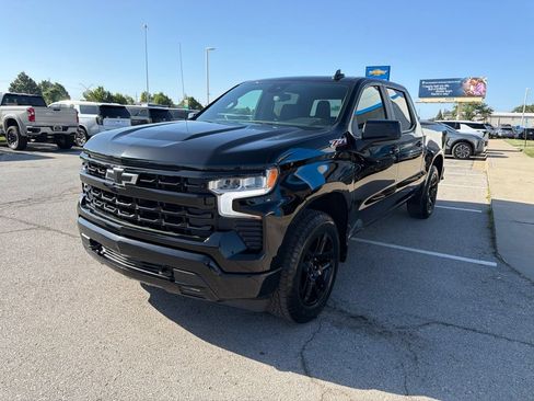 Used 2024 Chevrolet Silverado 1500 RST AWD/4WD image 7