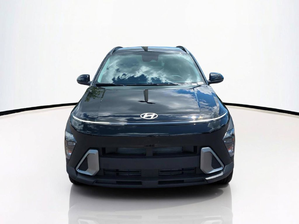New 2027 Hyundai Kona SEL Sport FWD image 3