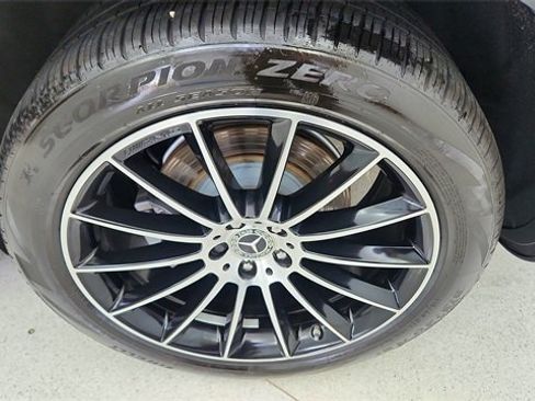 Used 2023 Mercedes-Benz GLE 450 4MATIC w/ AMG Line Exterior image 61